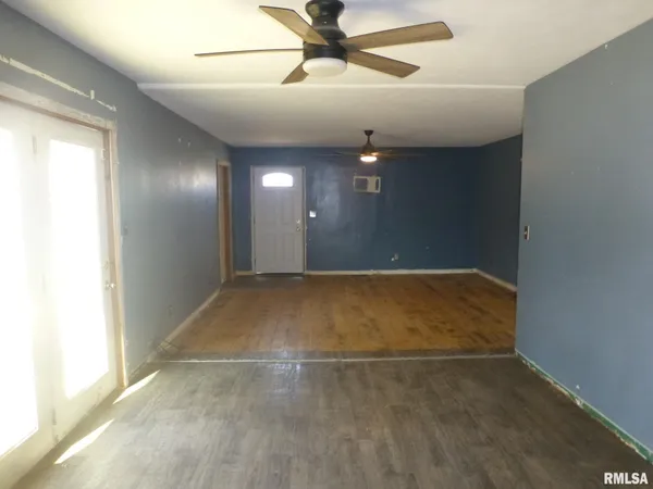 $89,900 | 15745 Tice Road, Petersburg, IL 62675