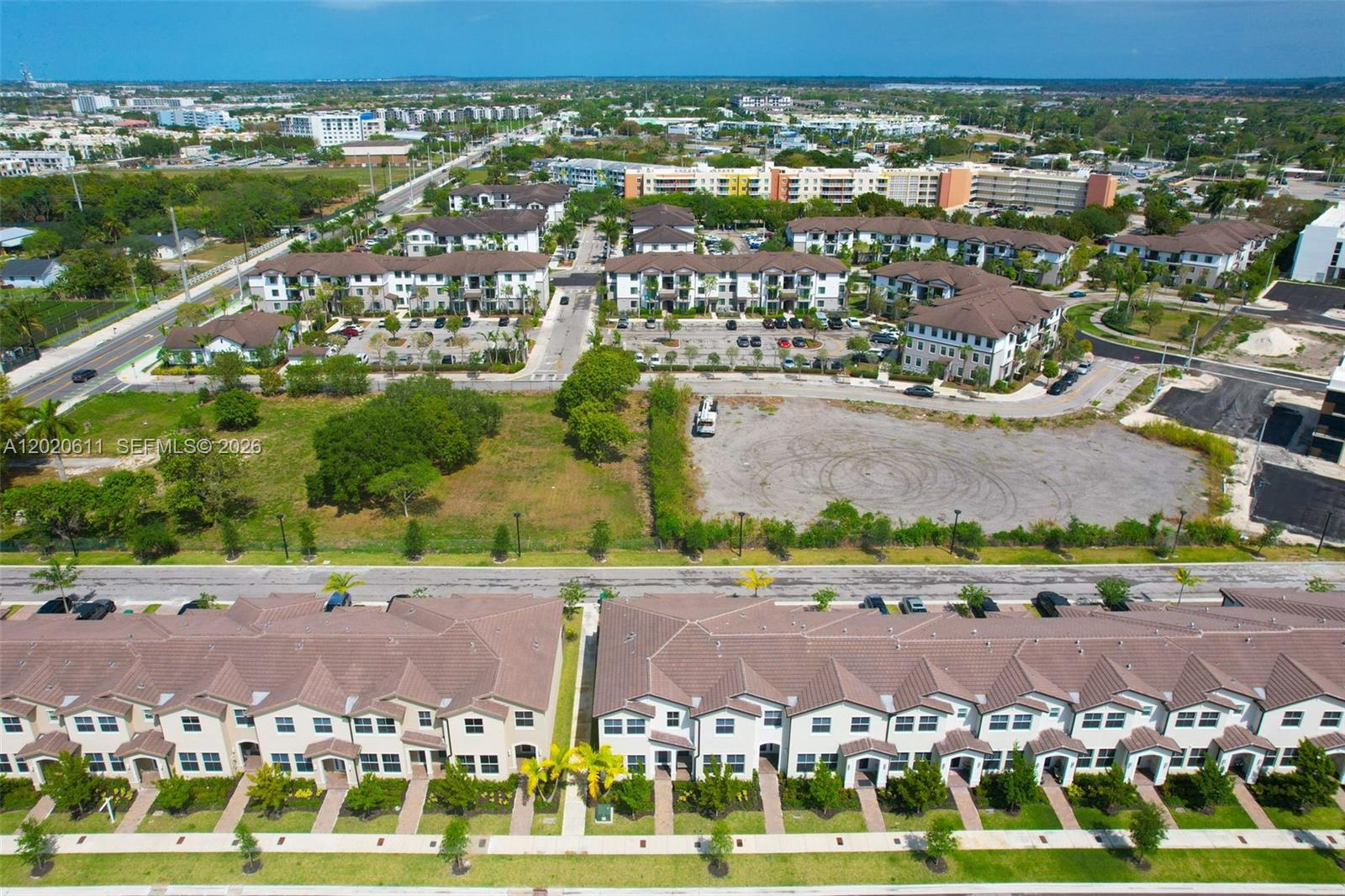 26455 Southwest 148th Avenue Homestead, FL 33032 - Photo 27 of 35 a view of a city