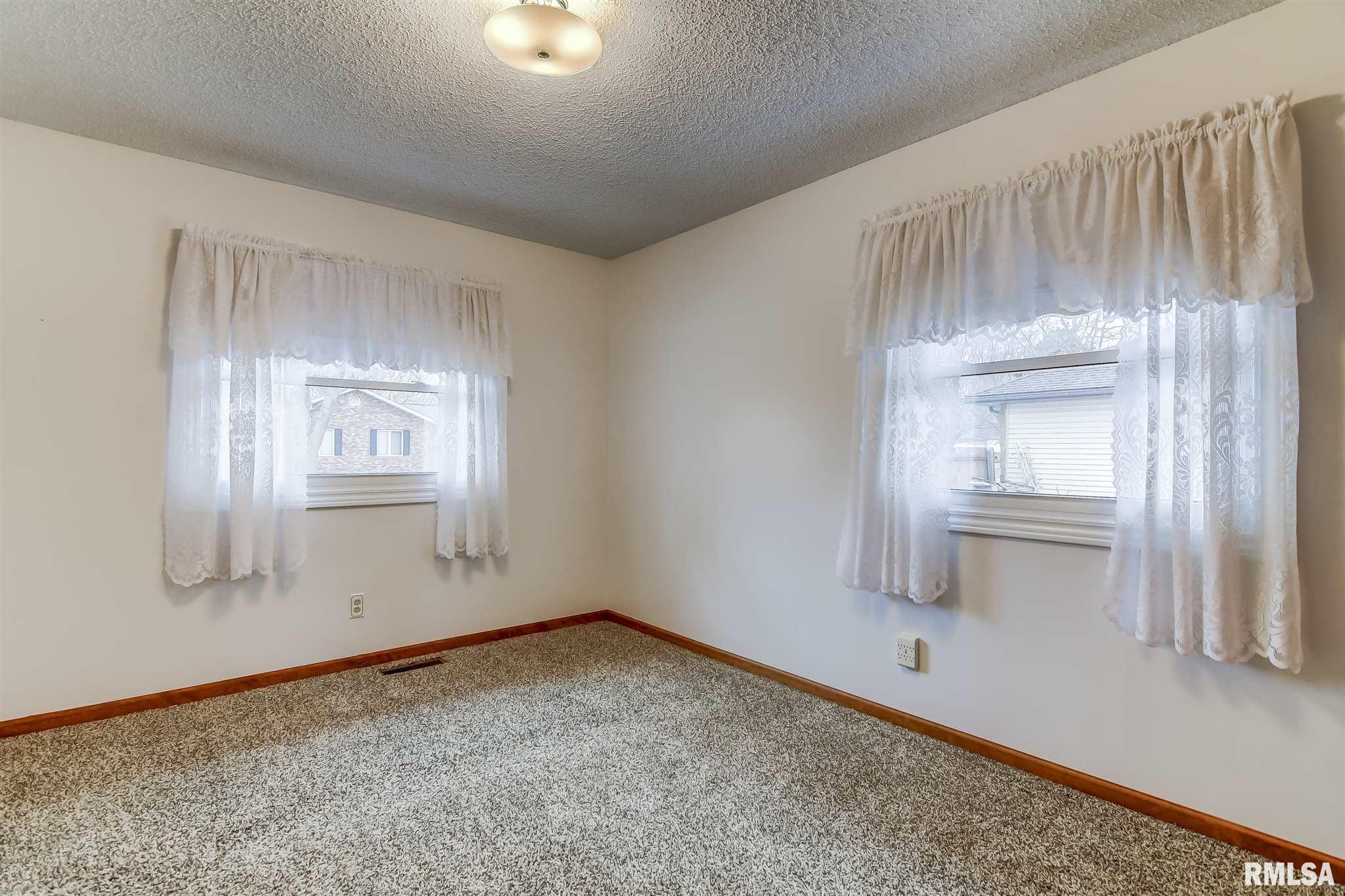 213 Norwalk Road Springfield, IL 62704 - Photo 19 of 40