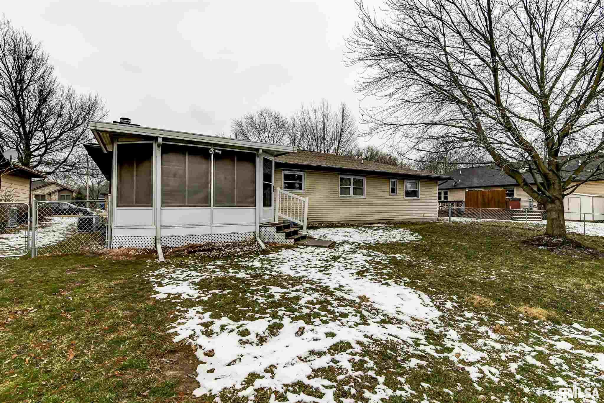 213 Norwalk Road Springfield, IL 62704 - Photo 2 of 40