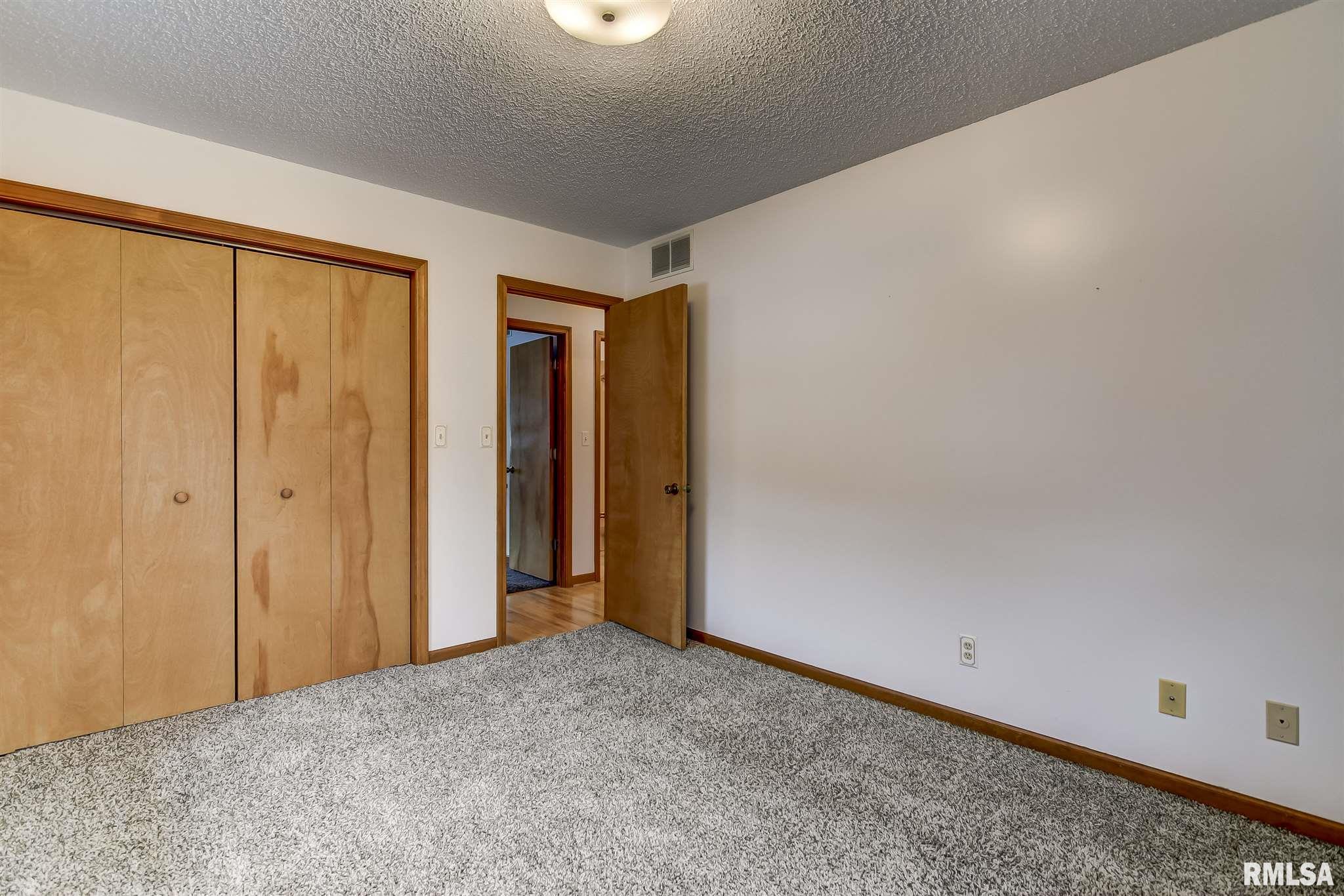 213 Norwalk Road Springfield, IL 62704 - Photo 21 of 40