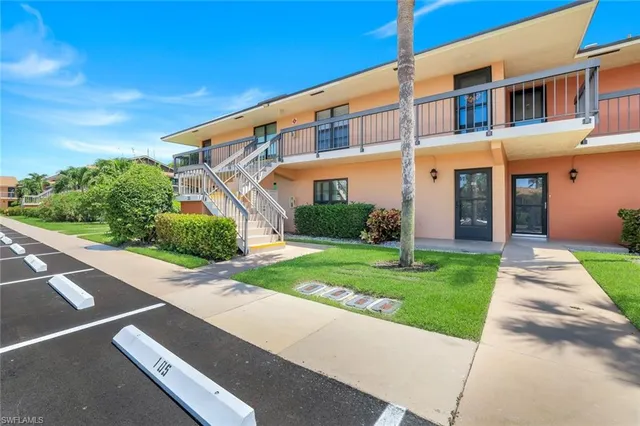 $2,000 | 35 Greenbrier Street, Unit 6102, Marco Island, FL 34145