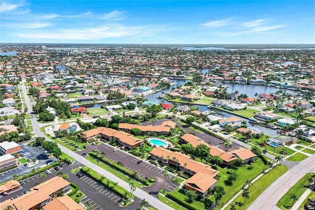 $2,000 | 35 Greenbrier Street, Unit 6102, Marco Island, FL 34145