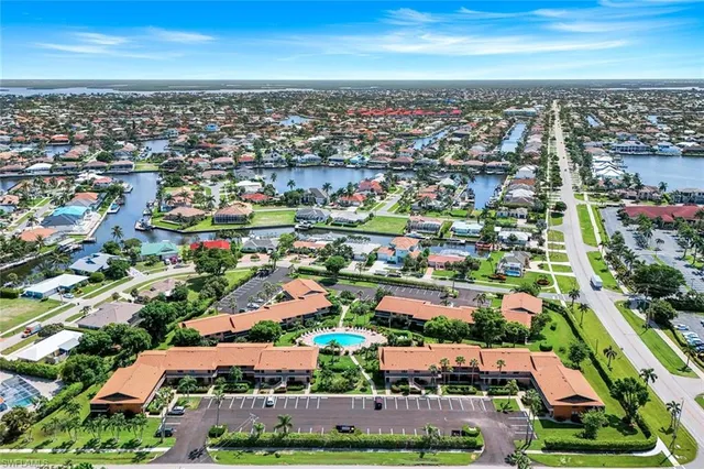 $2,000 | 35 Greenbrier Street, Unit 6102, Marco Island, FL 34145