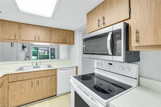 $2,000 | 35 Greenbrier Street, Unit 6102, Marco Island, FL 34145