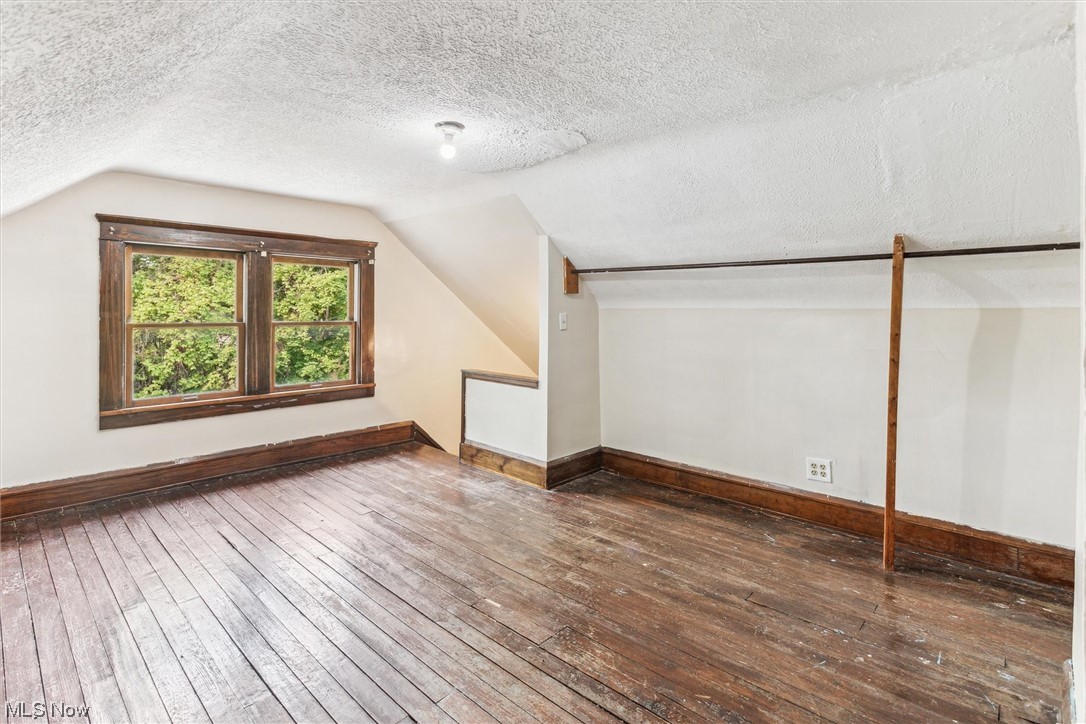 10229 Baltic Road Cleveland, OH 44102 - Photo 27 of 35 Gallery Image 27