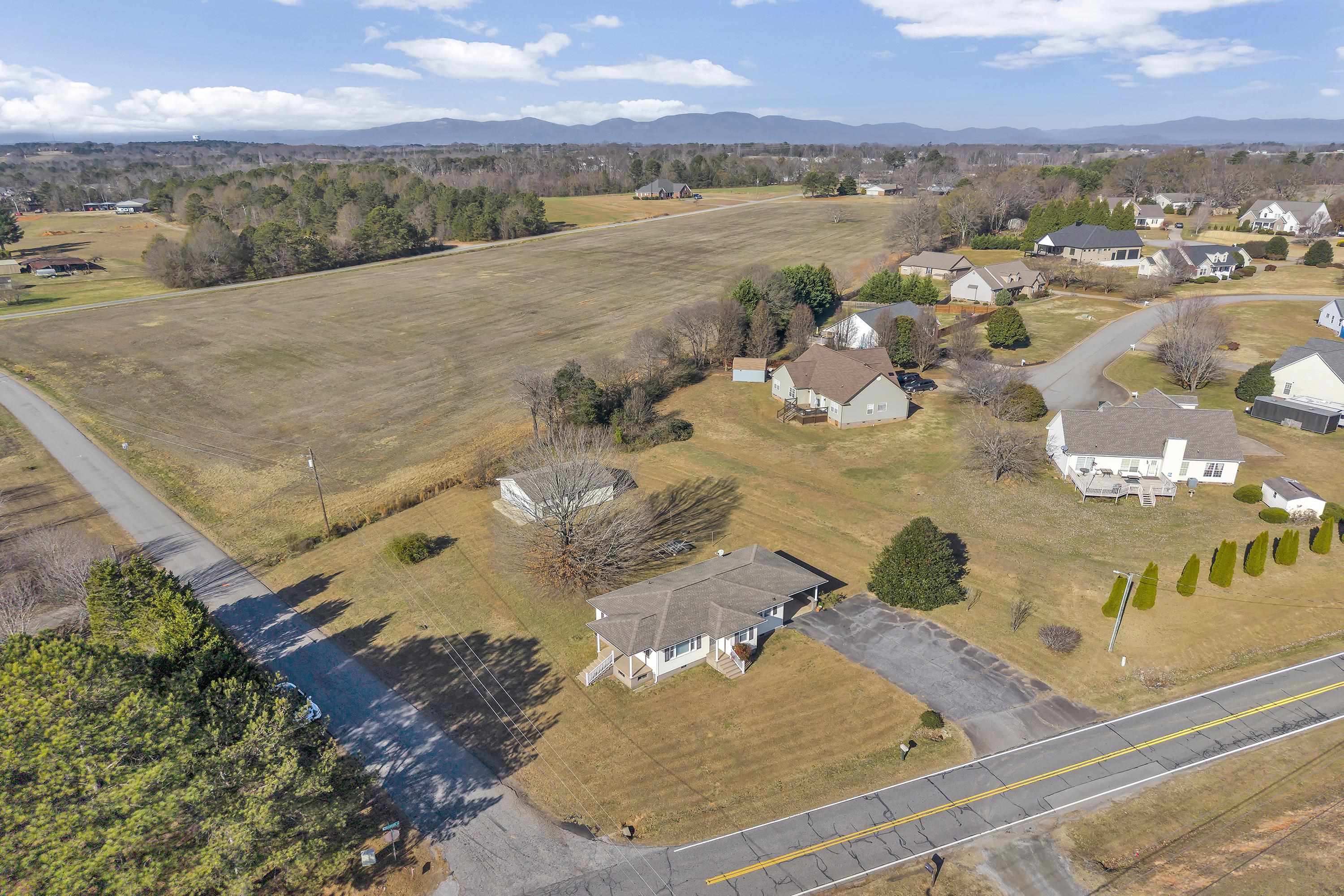 2011 Hannon Road Inman, SC 29349 - Photo 2 of 31