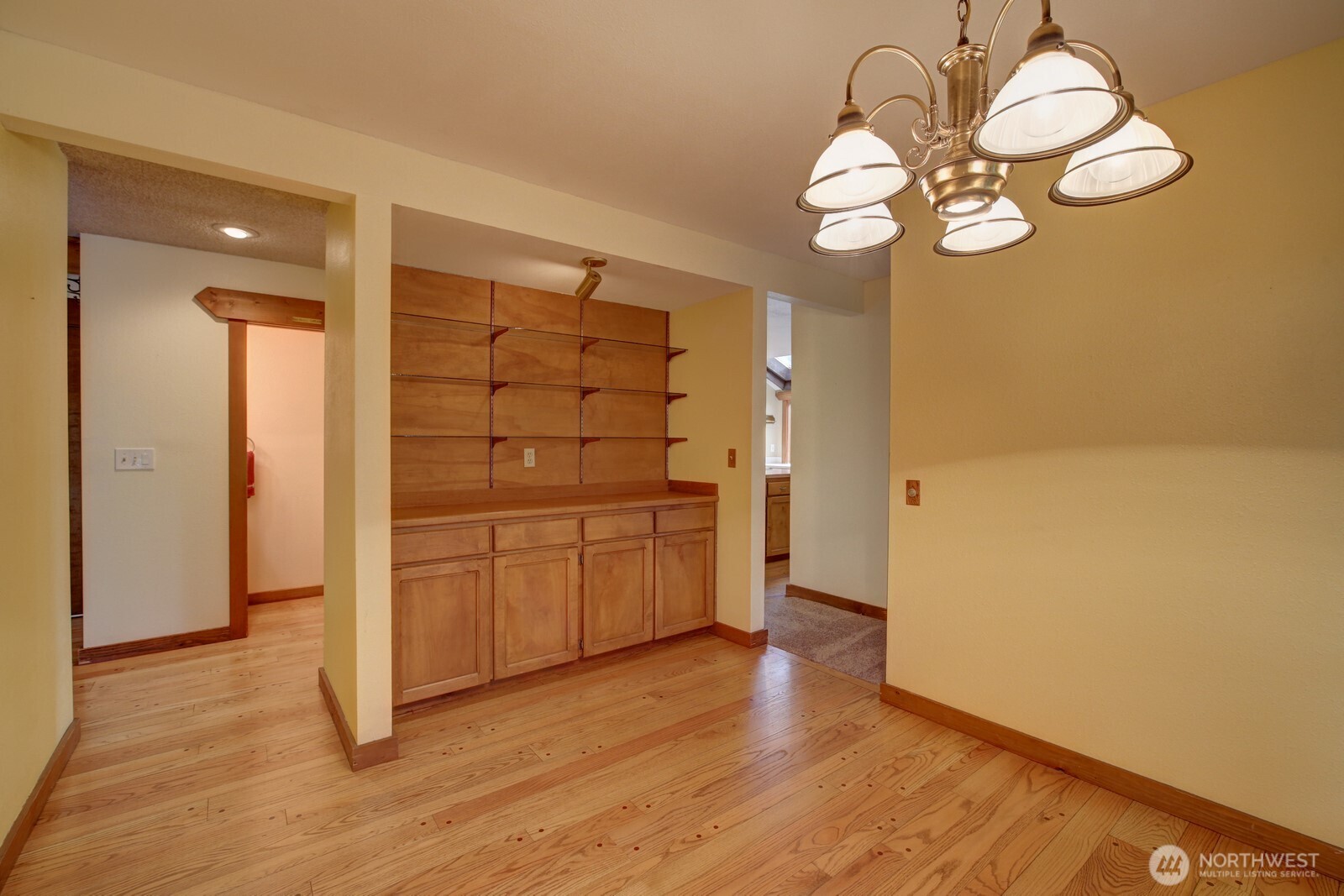 7029 157th Street Southwest Edmonds, WA 98026 - Photo 8 of 22