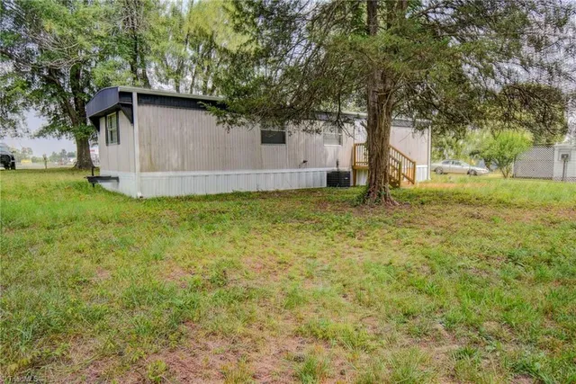$1,150 | 5947 Julian Airport Road, Liberty, NC 27298
