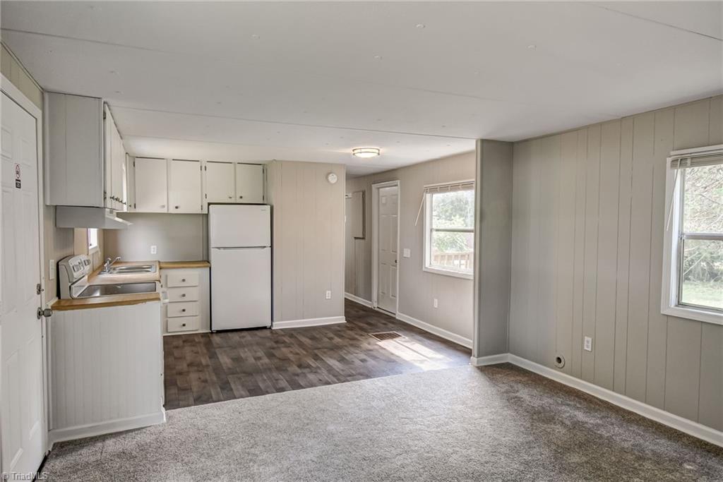 5947 Julian Airport Road Liberty, NC 27298 - Photo 7 of 18