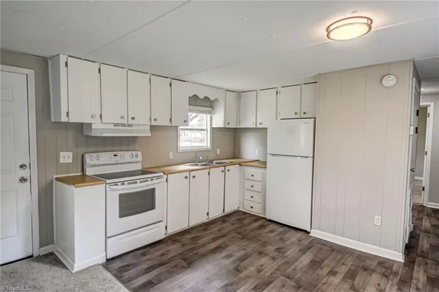 $1,150 | 5947 Julian Airport Road, Liberty, NC 27298