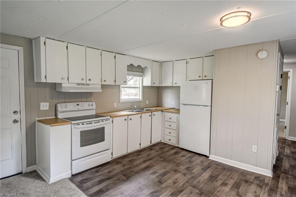 5947 Julian Airport Road Liberty, NC 27298 - Photo 8 of 18