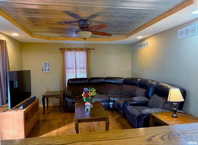 $139,900 | 510 South Charles Street, Steeleville, IL 62288