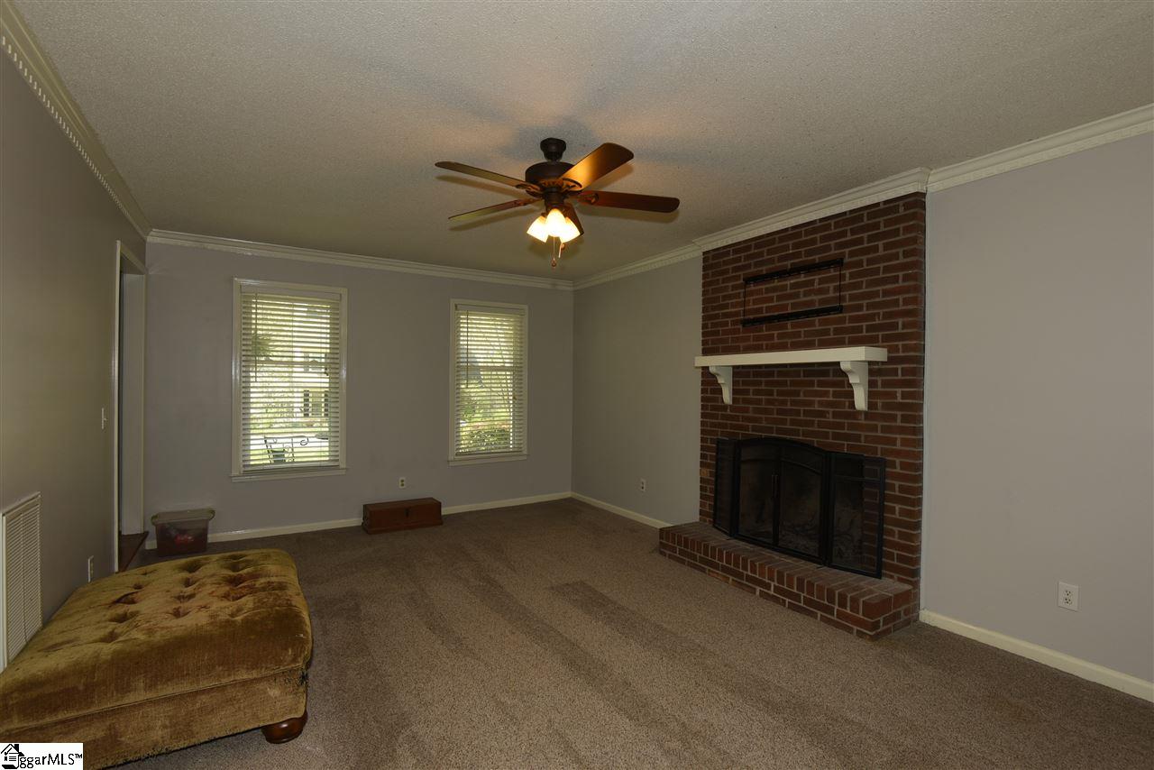 502 Foxhound Road Simpsonville, SC 29680 - Photo 8 of 20 Gallery Image 8