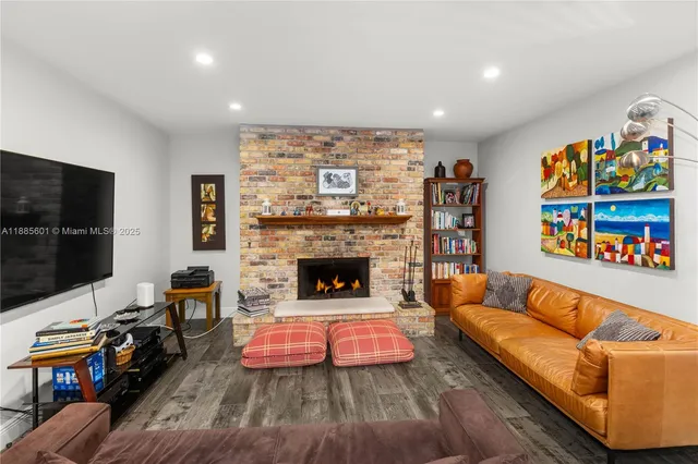 $2,298,000 | 6809 Mentone Street, Coral Gables, FL 33146