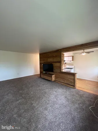 $1,700 | 201 1/2 Philadelphia Pike, Unit 326, Wilmington, DE 19809