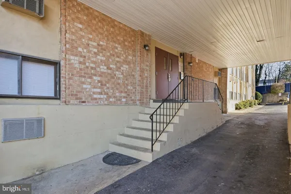 a view of entryway