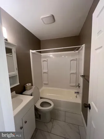 $1,700 | 201 1/2 Philadelphia Pike, Unit 326, Wilmington, DE 19809