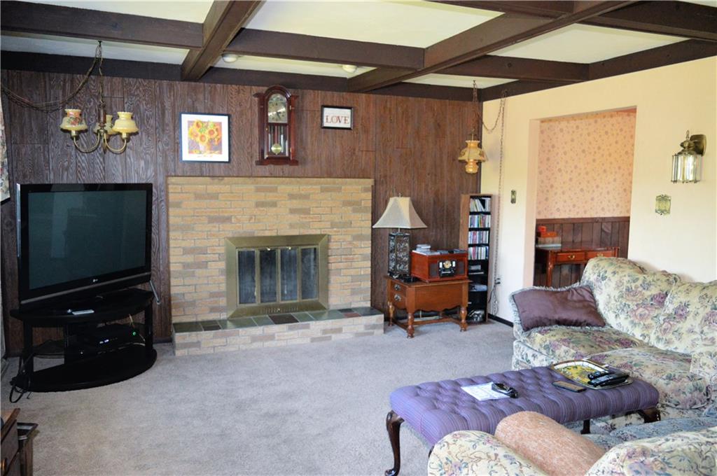 130 Hampton Court Butler, PA 16002 - Photo 3 of 22