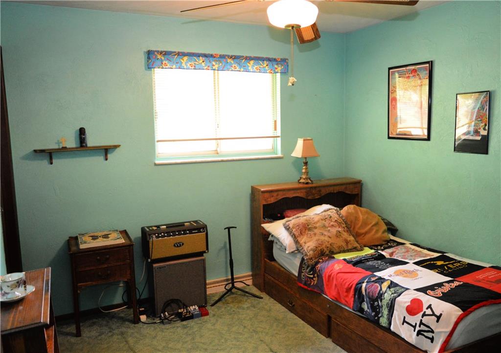 130 Hampton Court Butler, PA 16002 - Photo 9 of 22 a bedroom with a bed and a window