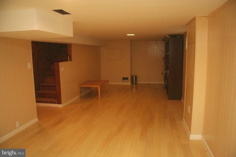 1517 Jasper Street Silver Spring, MD 20902 - Photo 22 of 24 Family Room