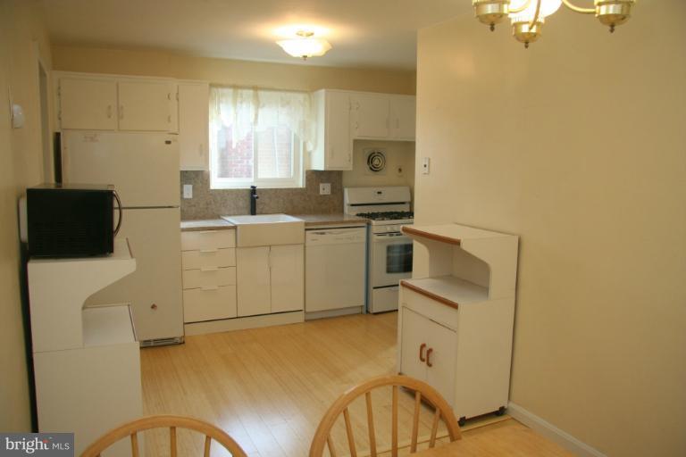 1517 Jasper Street Silver Spring, MD 20902 - Photo 8 of 24 Kitchen
