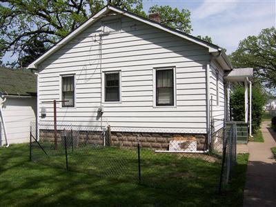 910 North 3rd Street Clinton, IA 52732 - Photo 2 of 7 Gallery Image 2