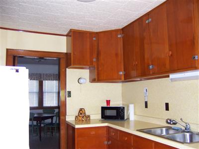 910 North 3rd Street Clinton, IA 52732 - Photo 4 of 7 Gallery Image 4