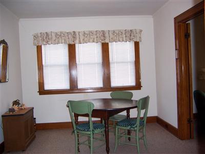 910 North 3rd Street Clinton, IA 52732 - Photo 5 of 7 Gallery Image 5