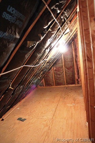 8267 Little England Road Hayes, VA 23072 - Photo 14 of 17