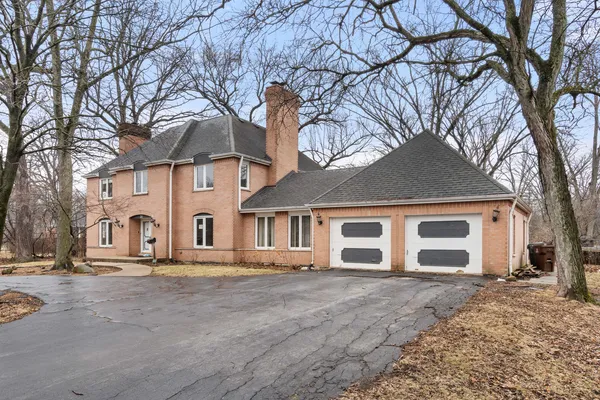 $330,000 | 30 Strauss Lane, Olympia Fields, IL 60461