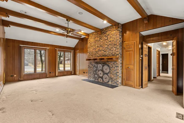 $330,000 | 30 Strauss Lane, Olympia Fields, IL 60461