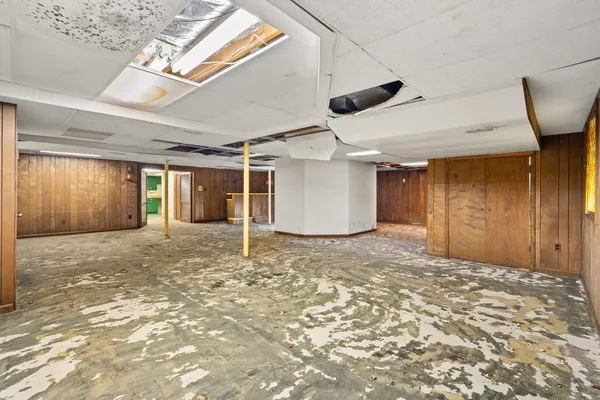 $330,000 | 30 Strauss Lane, Olympia Fields, IL 60461