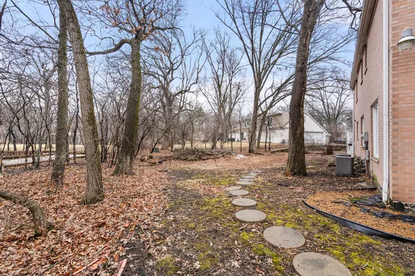 $330,000 | 30 Strauss Lane, Olympia Fields, IL 60461