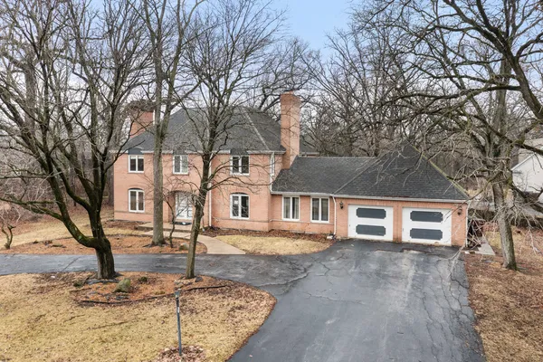 $330,000 | 30 Strauss Lane, Olympia Fields, IL 60461