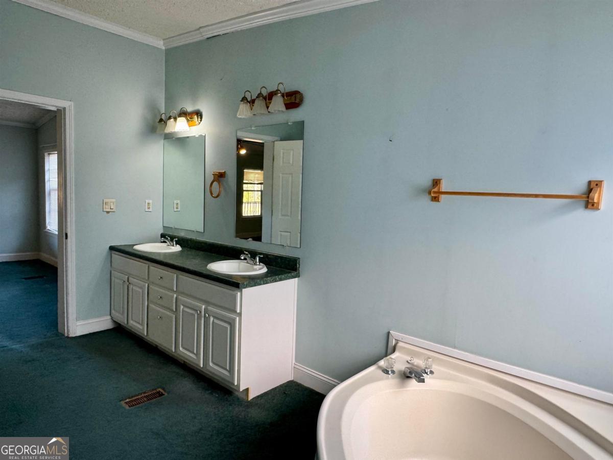 5401 Union Point Highway Union Point, GA 30669 - Photo 18 of 42