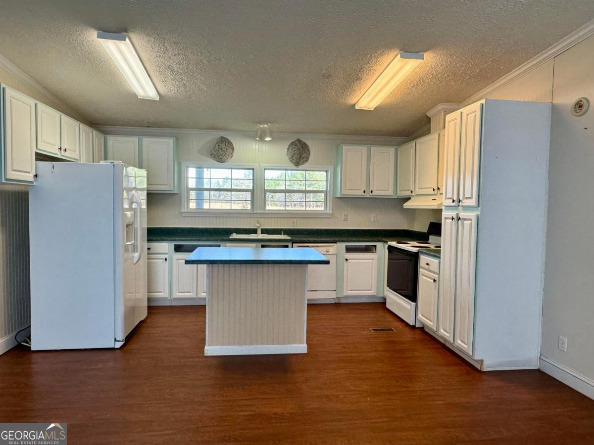 5401 Union Point Highway Union Point, GA 30669 - Photo 5 of 42