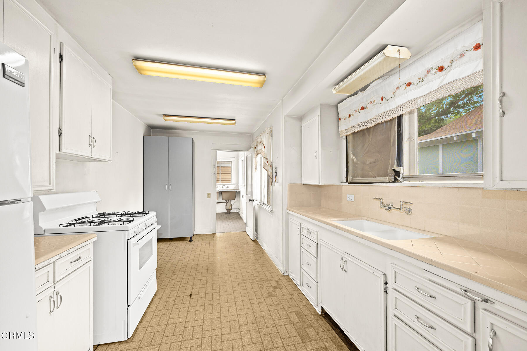 81 South Oak Avenue Pasadena, CA 91107 - Photo 15 of 29 MLS_13