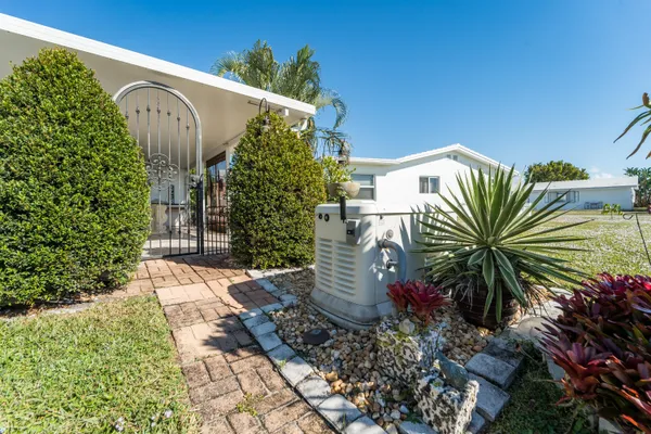 $375,000 | 1708 Southwest 21st Street, Boynton Beach, FL 33426