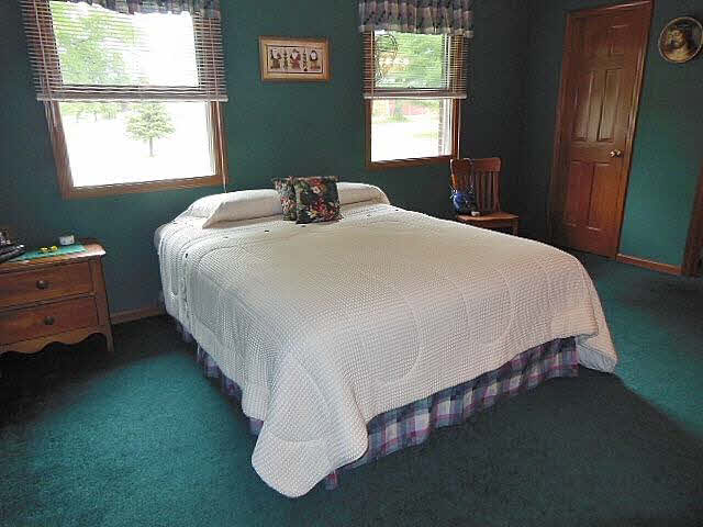 12361 Lulu Road Ida, MI 48140 - Photo 19 of 20 20402224-18.JPG
