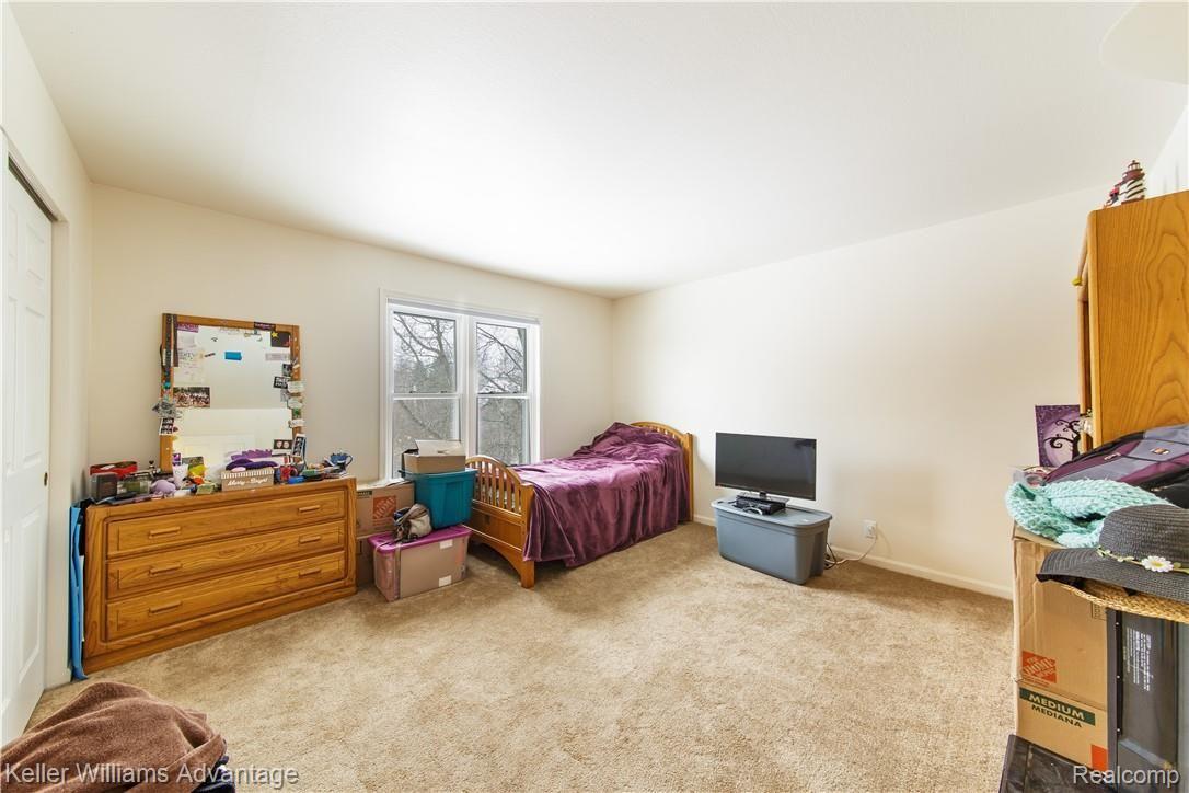 4180 East Commerce Road Commerce Township, MI 48382 - Photo 23 of 37 Commerce_4180_Bedroom01_01.jpg