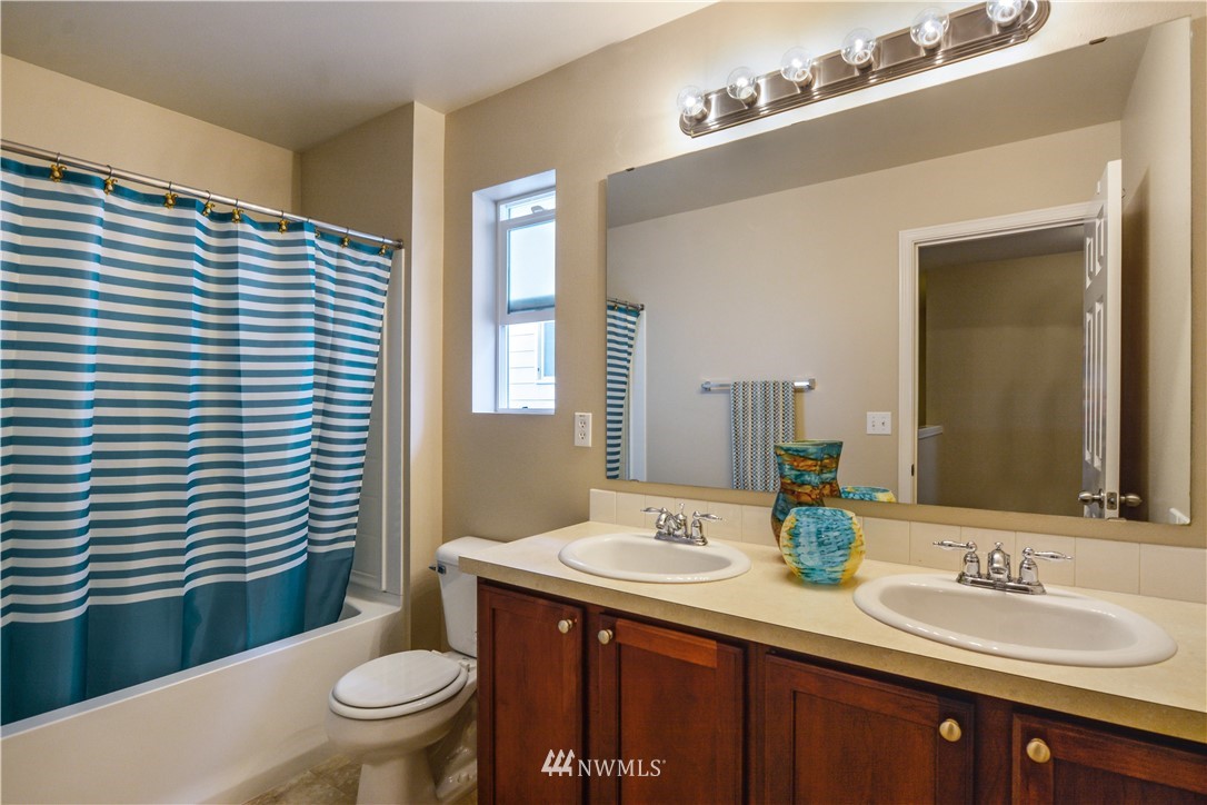 24024 41st Avenue Southeast Bothell, WA 98021 - Photo 15 of 21