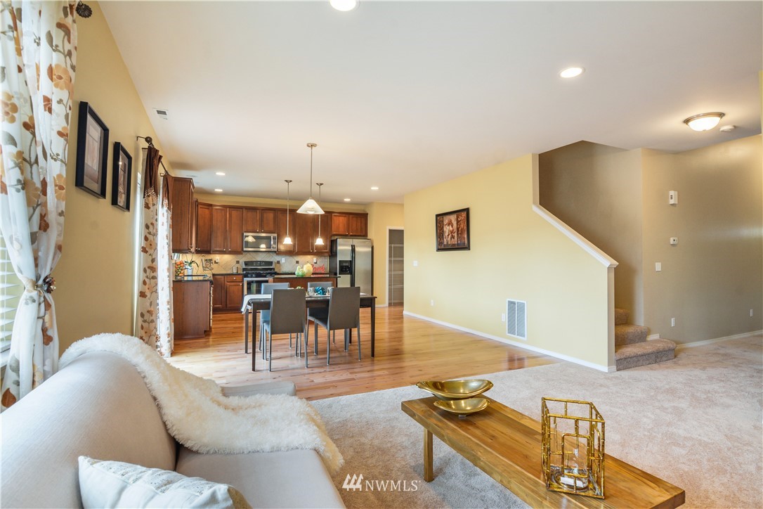 24024 41st Avenue Southeast Bothell, WA 98021 - Photo 6 of 21