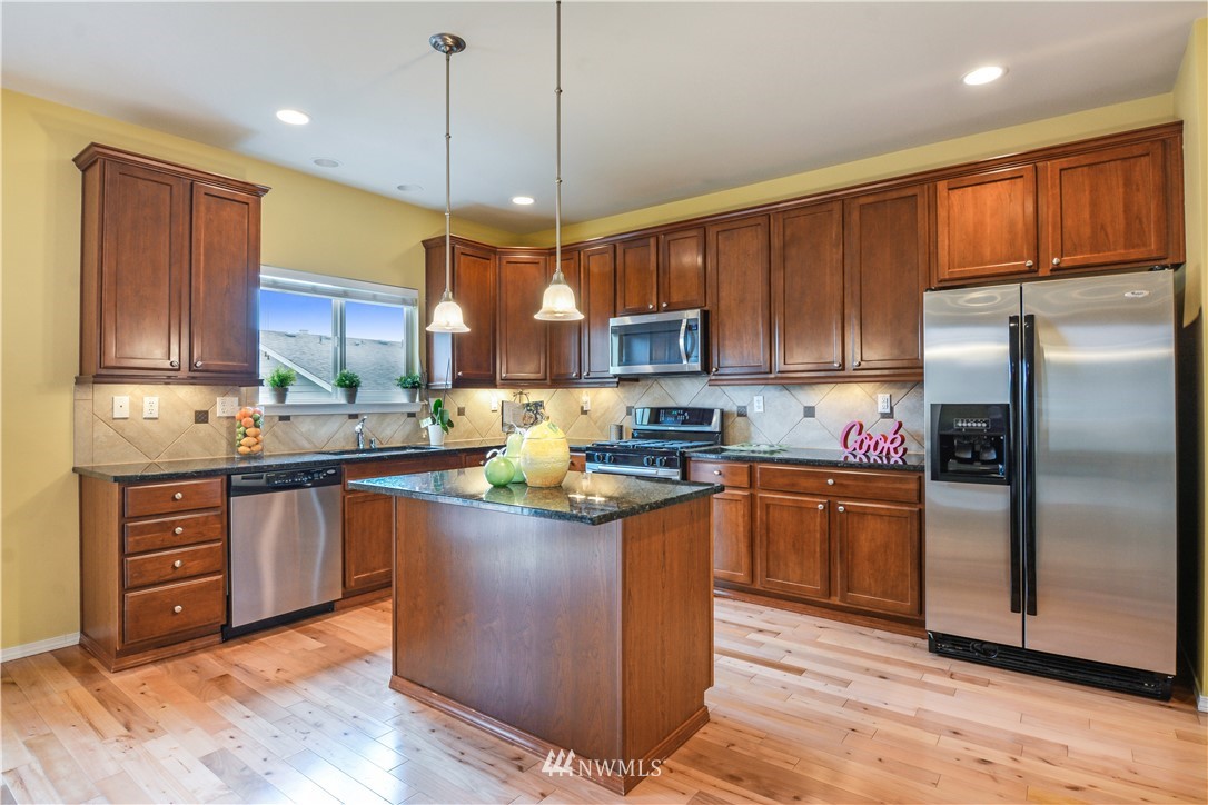 24024 41st Avenue Southeast Bothell, WA 98021 - Photo 7 of 21