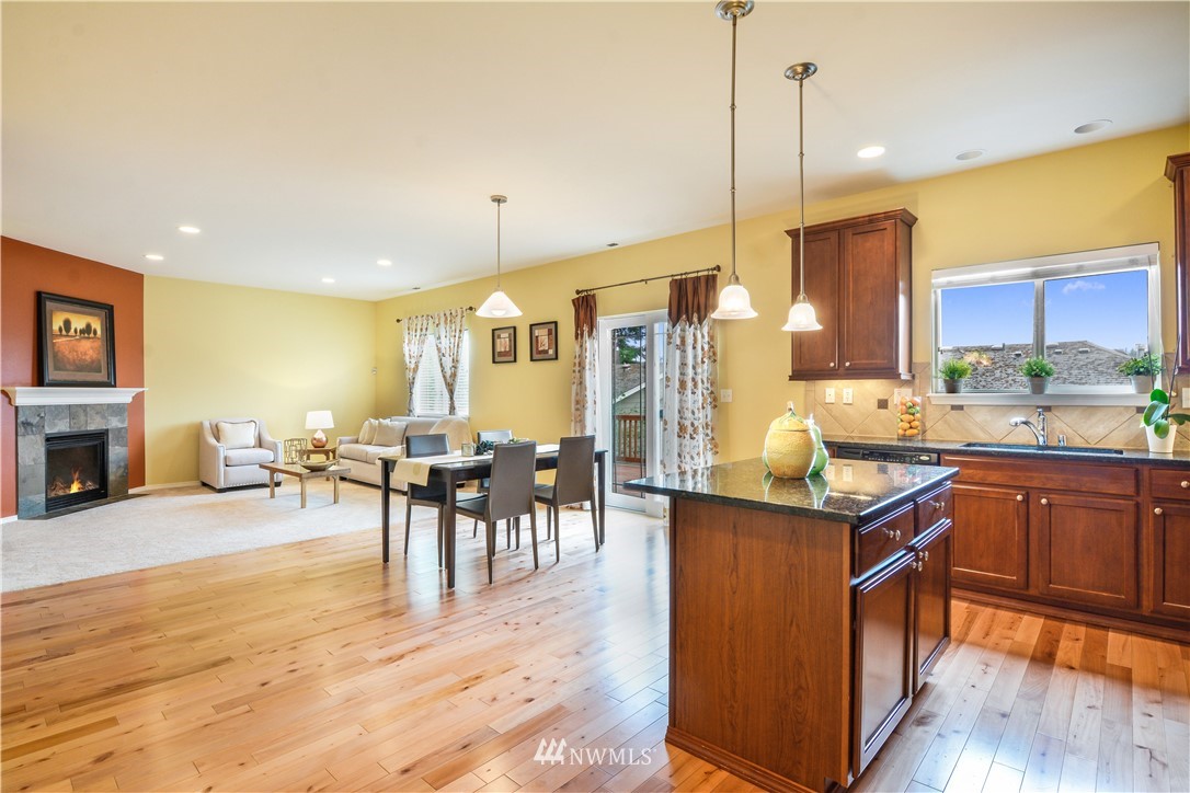 24024 41st Avenue Southeast Bothell, WA 98021 - Photo 10 of 21