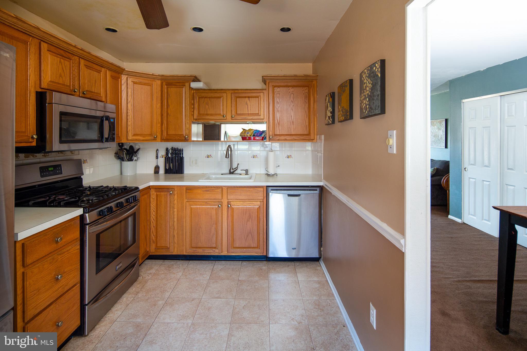 12605 Chilton Road Philadelphia, PA 19154 - Photo 7 of 13