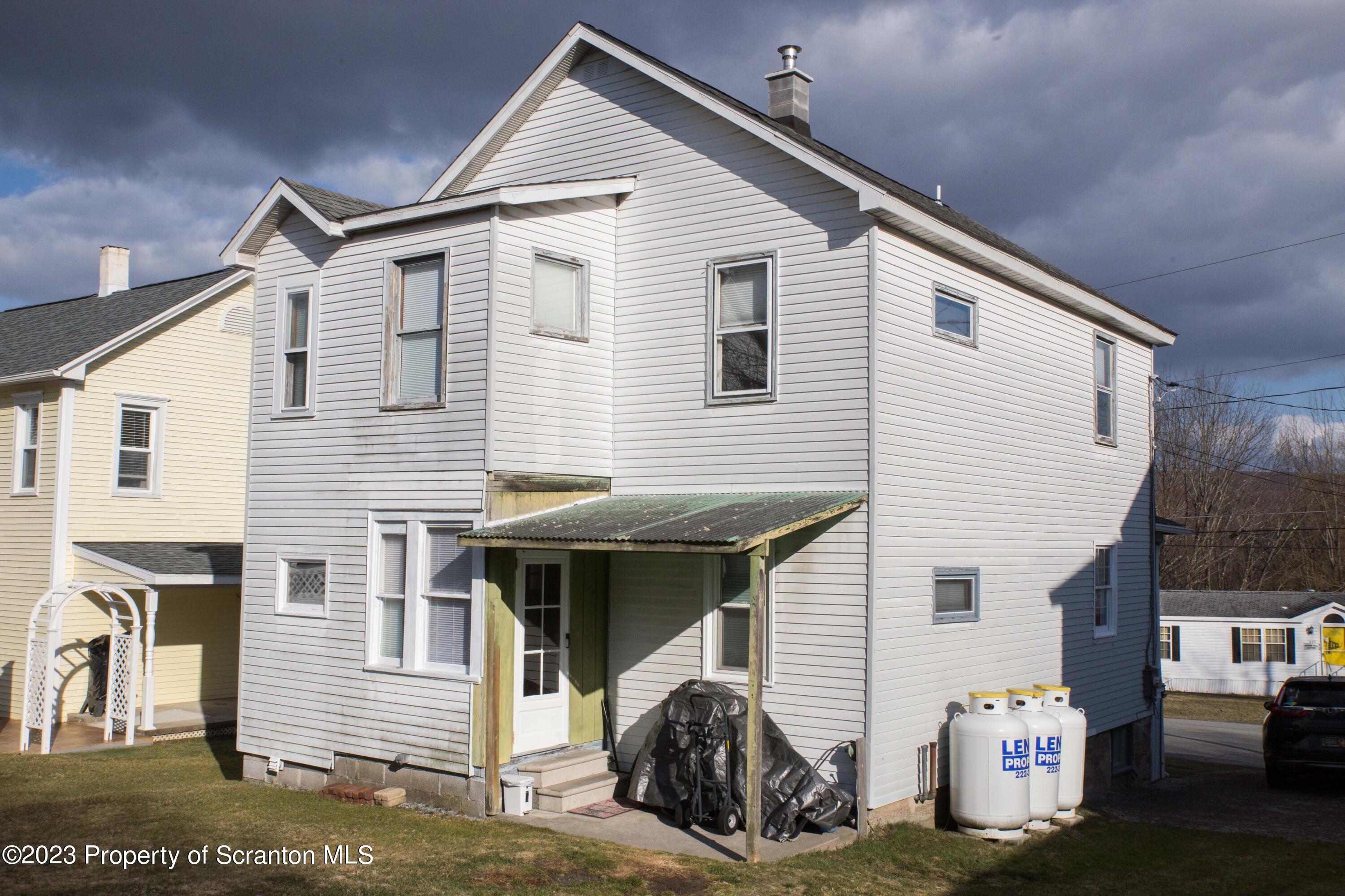 339 Clinton Street Vandling, PA 18421 - Photo 4 of 19 Gallery Image 4