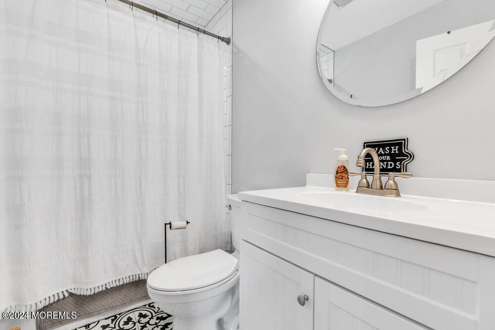 627 Marion Road Neptune Township, NJ 07753 - Photo 5 of 17 dsc07978_634