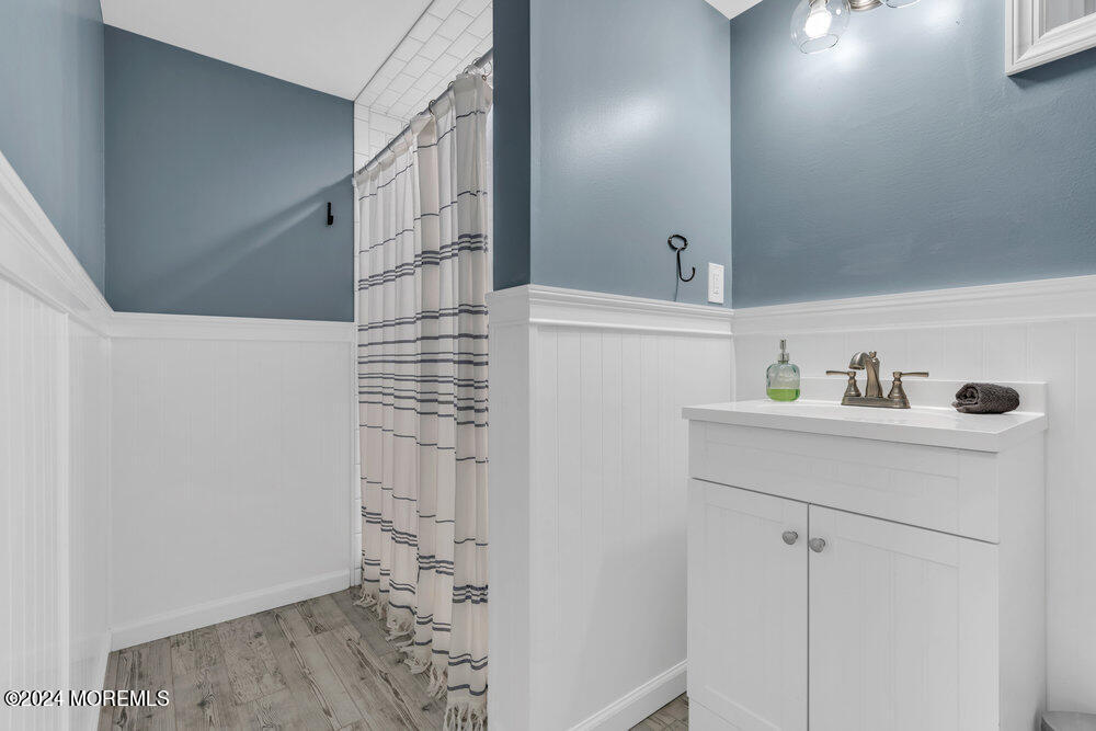 627 Marion Road Neptune Township, NJ 07753 - Photo 9 of 17 dsc08018_578