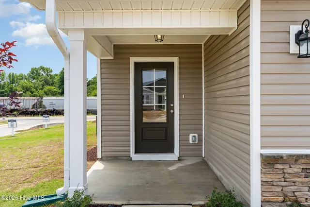 $299,706 | 9 West Emily Gardens Drive, Selma, NC 27576